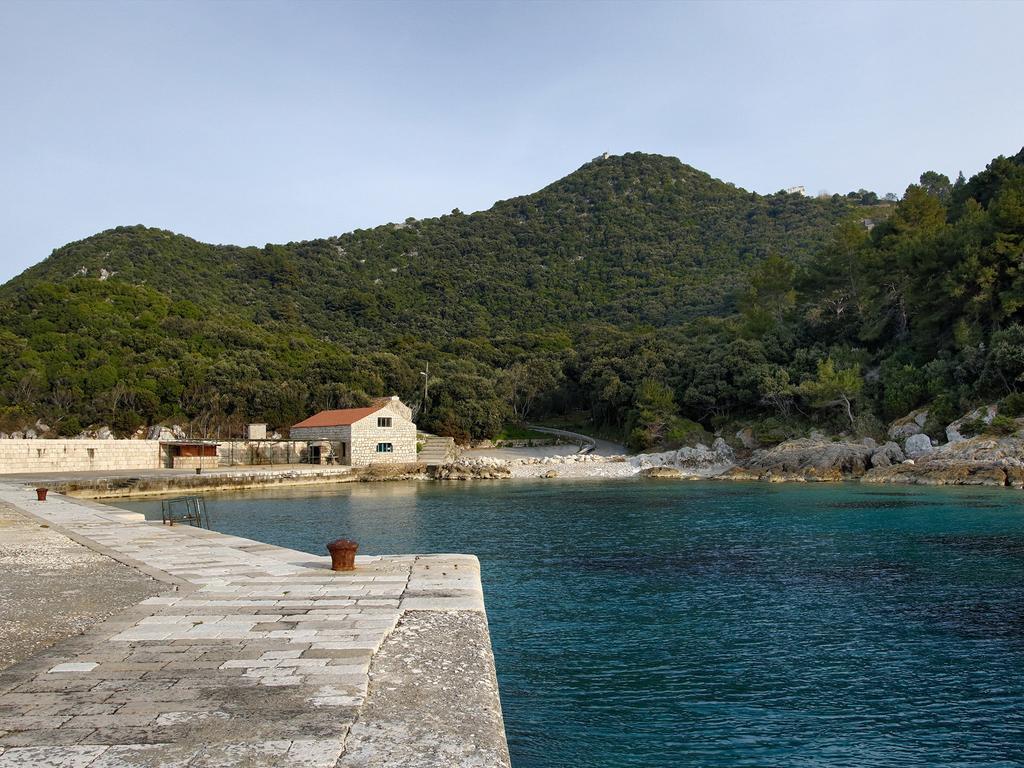 Cacini Dvori * Lastovo